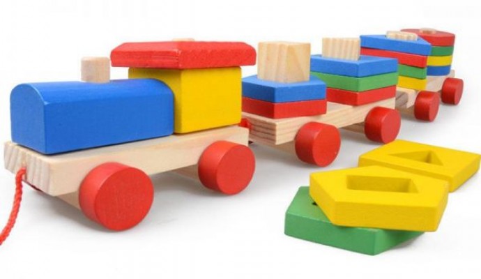 لعبة قطار المعبئ الهندسي مونتيسوري